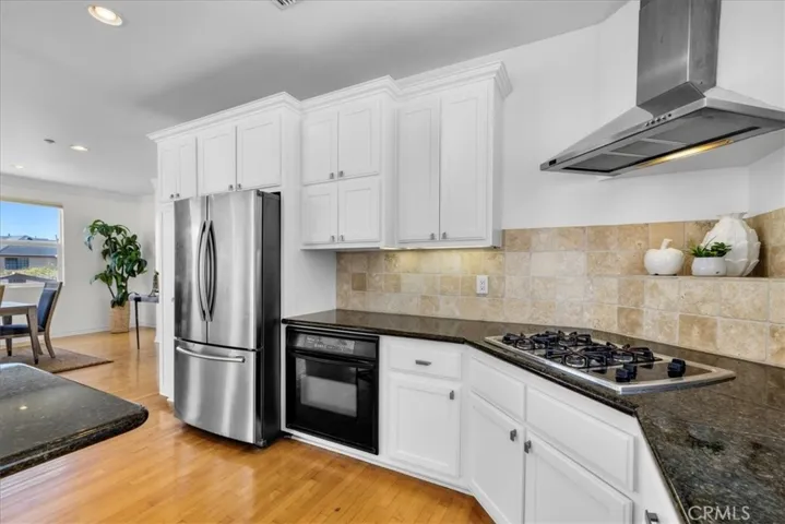 716 N Guadalupe Avenue B, Redondo Beach, California 90277