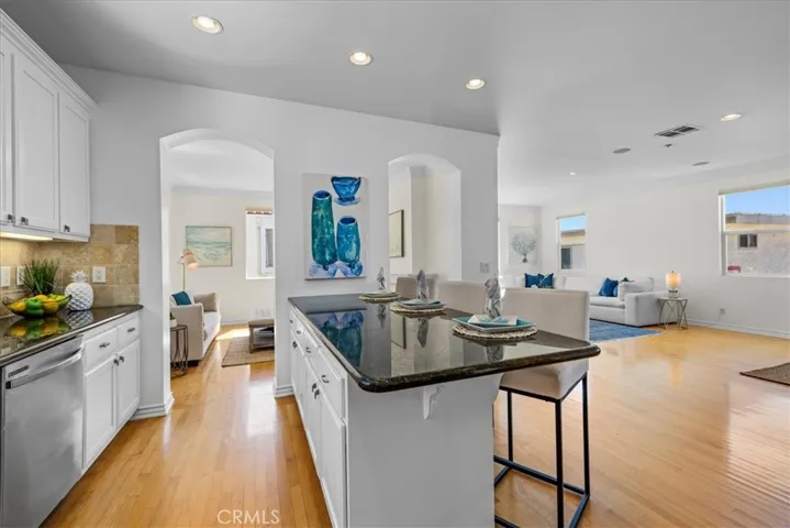 716 N Guadalupe Avenue B, Redondo Beach, California 90277