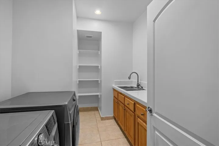 716 N Guadalupe Avenue B, Redondo Beach, California 90277
