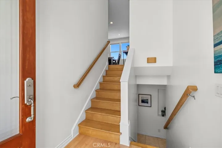 716 N Guadalupe Avenue B, Redondo Beach, California 90277