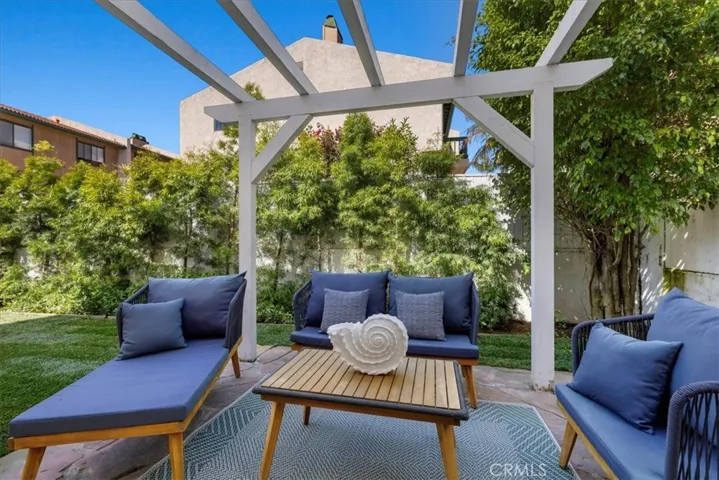 716 N Guadalupe Avenue B, Redondo Beach, California 90277