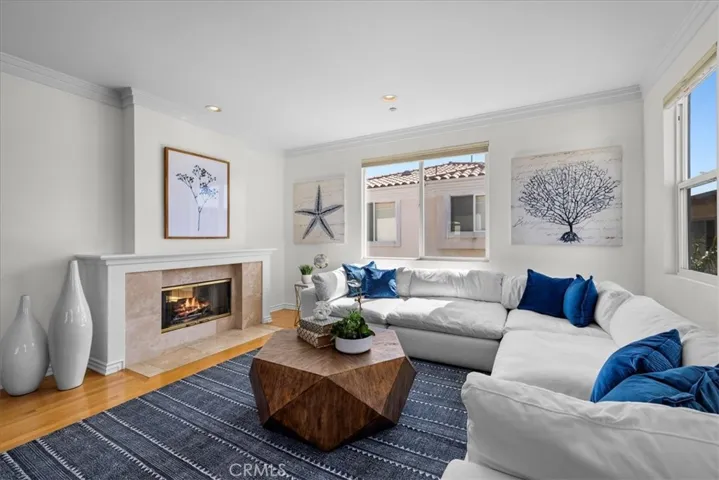716 N Guadalupe Avenue B, Redondo Beach, California 90277