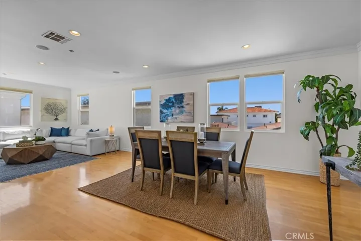 716 N Guadalupe Avenue B, Redondo Beach, California 90277