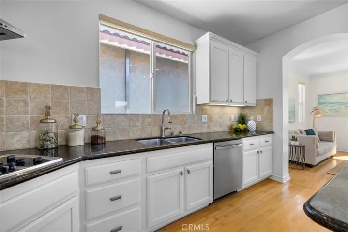716 N Guadalupe Avenue B, Redondo Beach, California 90277