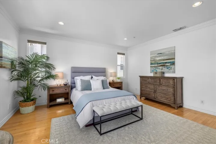 716 N Guadalupe Avenue B, Redondo Beach, California 90277