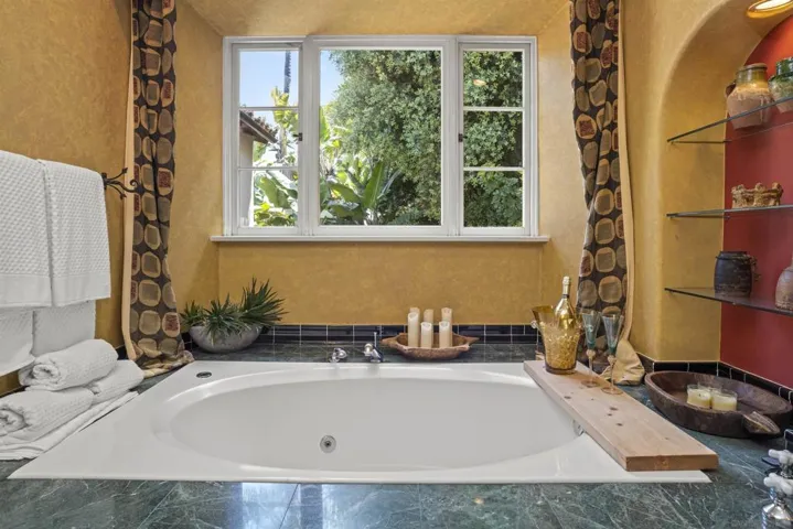 Primary Bath/Spa