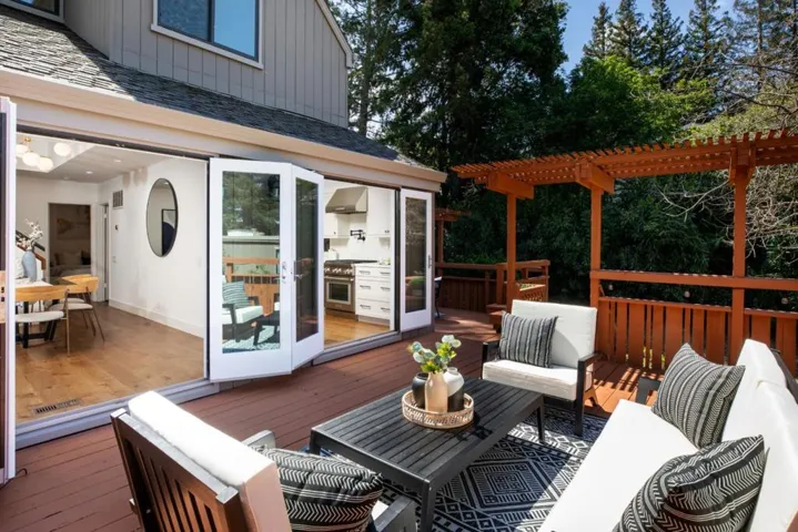 45 Woods Lane, Los Altos, California 94024