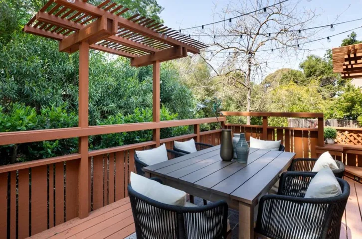 45 Woods Lane, Los Altos, California 94024