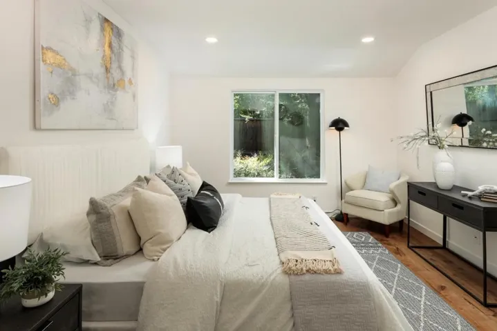 45 Woods Lane, Los Altos, California 94024