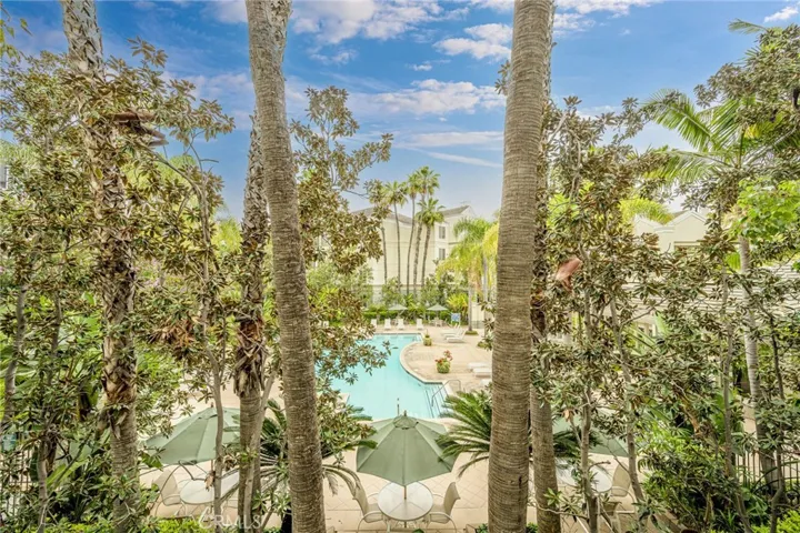 2233 Martin 222, Irvine, California 92612