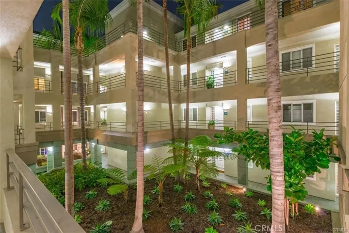 2233 Martin 222, Irvine, California 92612