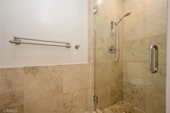 2233 Martin 222, Irvine, California 92612