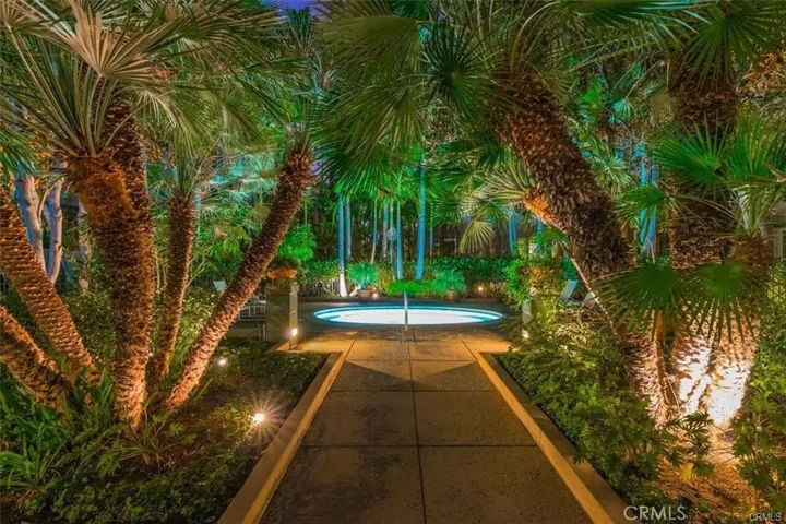 2233 Martin 222, Irvine, California 92612