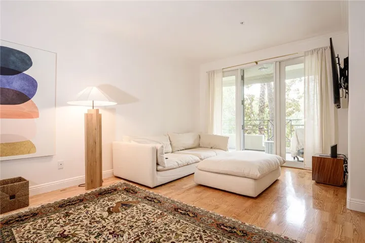 2233 Martin 222, Irvine, California 92612