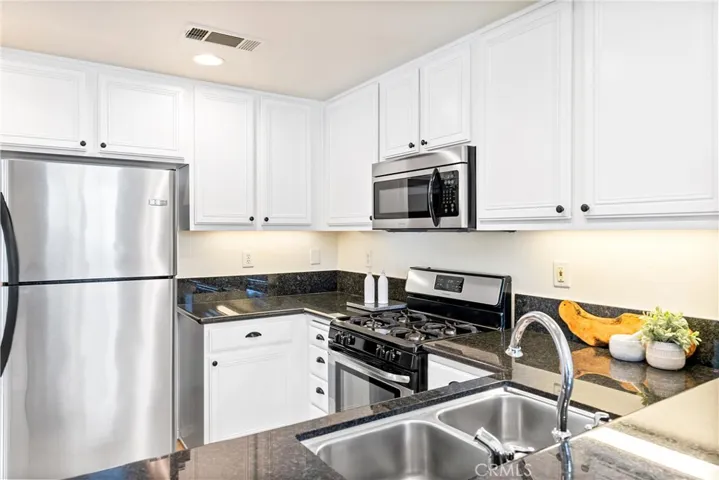 800 Timberwood, Irvine, California 92620