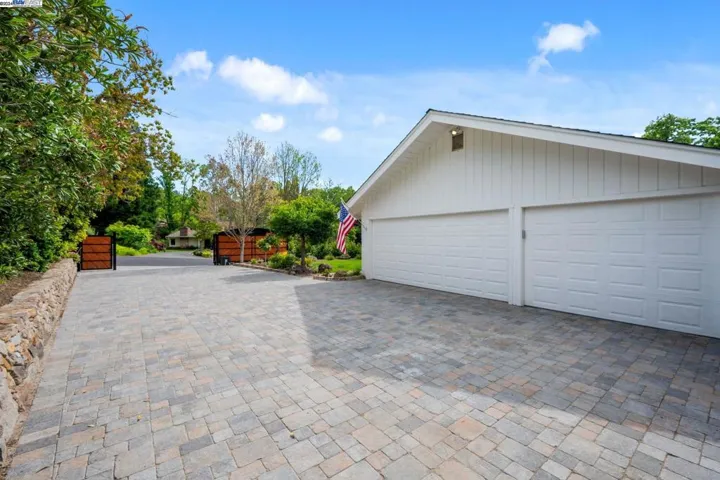 24 Crest Estate Dr, Alamo, California 94507