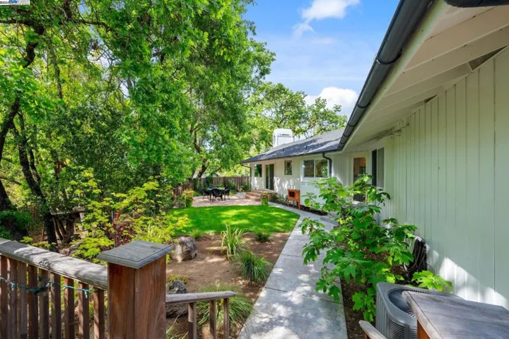 24 Crest Estate Dr, Alamo, California 94507
