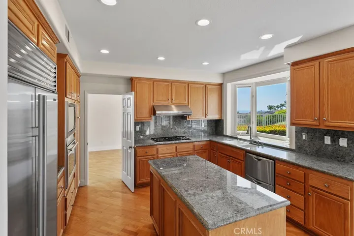 27 High Blf, Laguna Niguel, California 92677