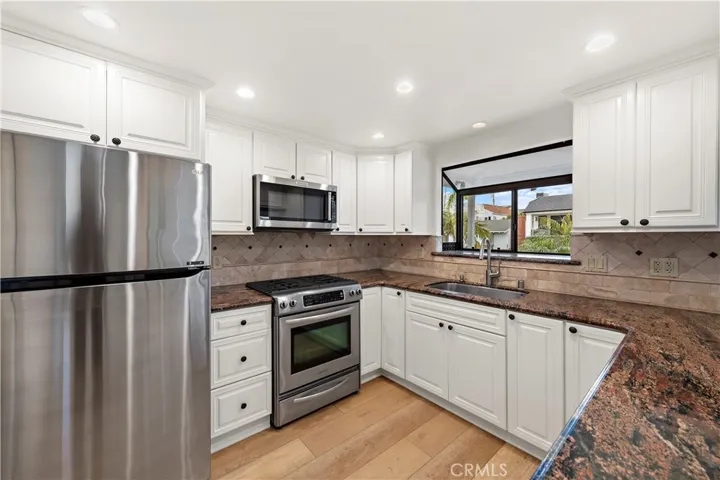 405 Heliotrope Avenue A, Corona Del Mar, California 92625
