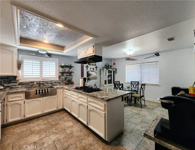 14502 Rivers Edge Road, Helendale, California 92342