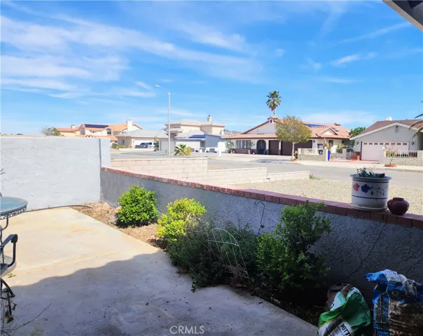 14502 Rivers Edge Road, Helendale, California 92342