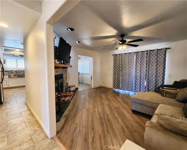 14502 Rivers Edge Road, Helendale, California 92342
