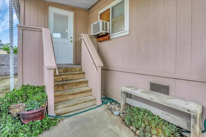 182 Elm Drive, Hollister, California 95023