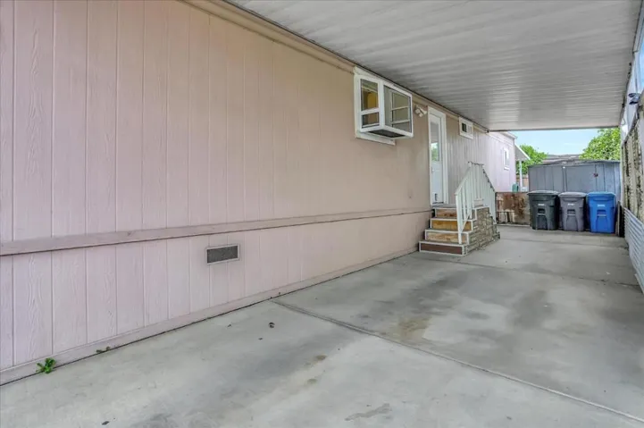 182 Elm Drive, Hollister, California 95023