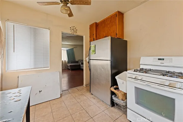 Unit 4 Kitchen