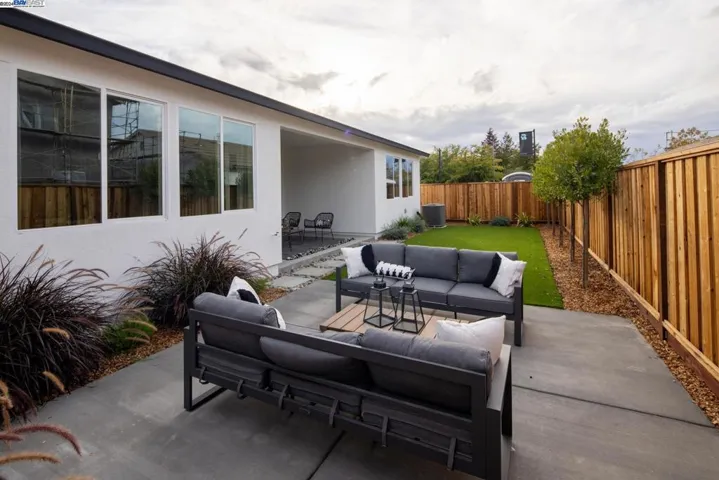 2017 Flapjack Way, Santa Rosa, California 95407