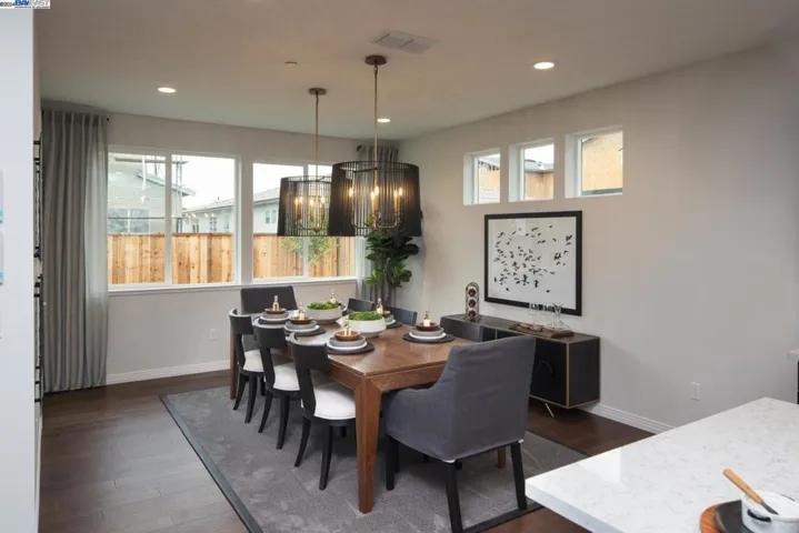 2017 Flapjack Way, Santa Rosa, California 95407