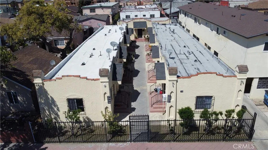 725 W 77th Street, Los Angeles, California 90044