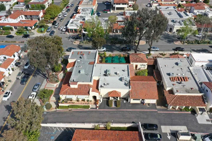 6024 Paseo Delicias, Rancho Santa Fe, California 92067