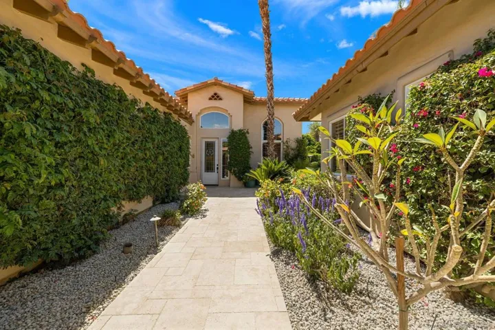 48585 Capistrano Way, La Quinta, California 92253