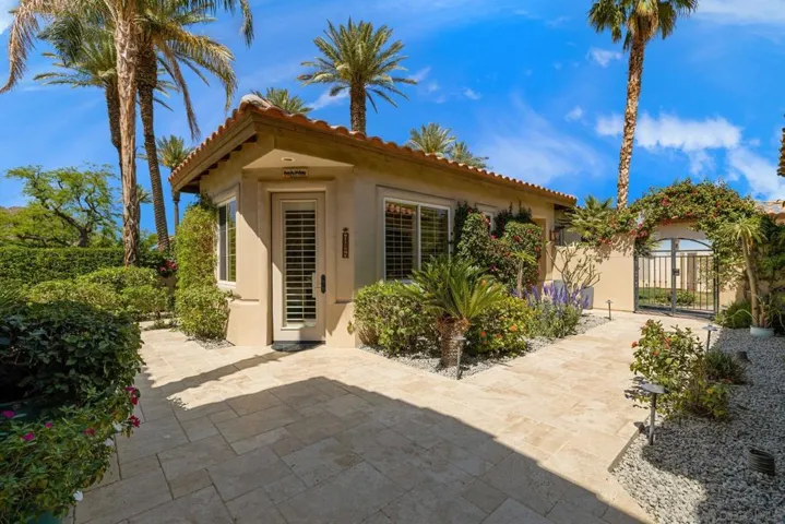 48585 Capistrano Way, La Quinta, California 92253