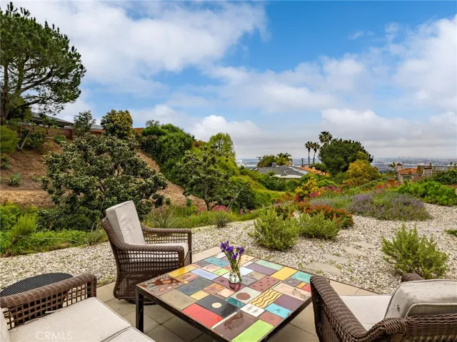 2213 Via Velardo, Rancho Palos Verdes, California 90275