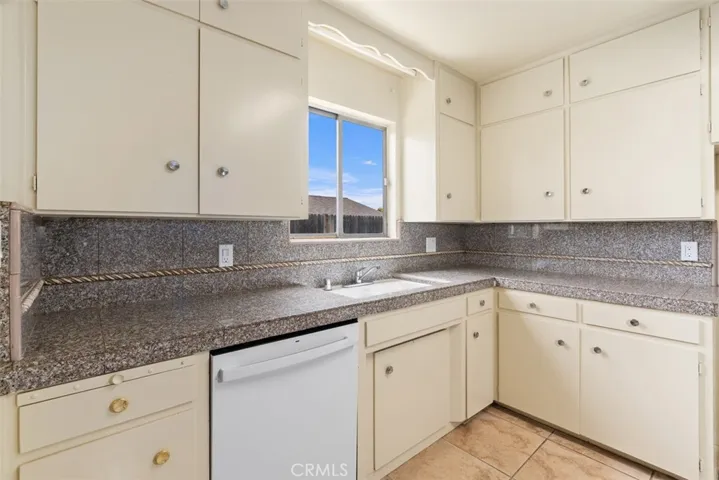 11670 Doverwood Drive, Riverside, California 92505