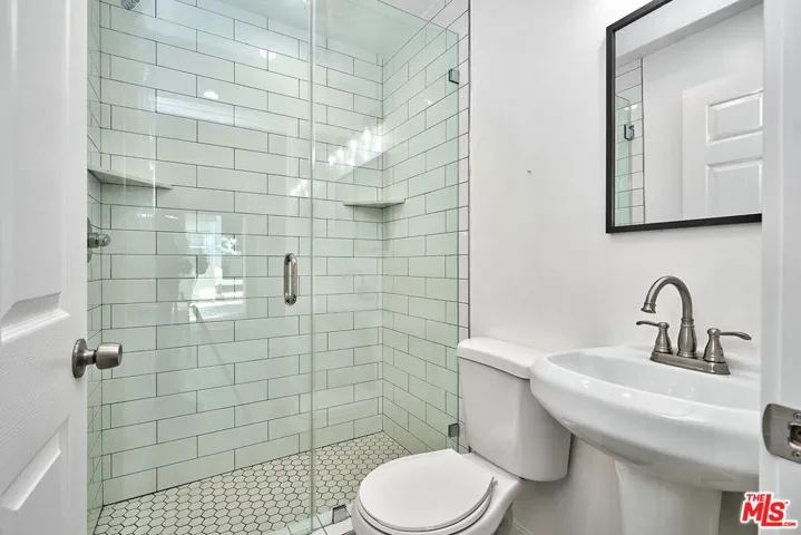 2710 Sawtelle Boulevard, Los Angeles, California 90064