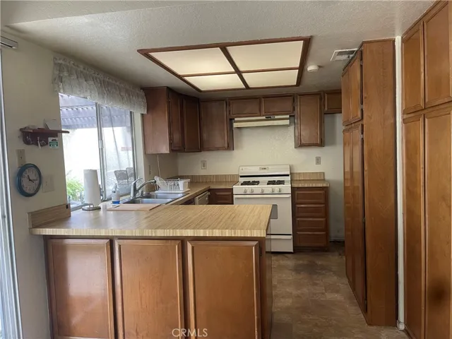 305 San Simeon Road, San Dimas, California 91773