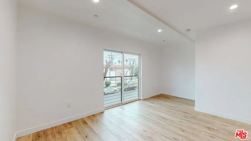 6809 Gloria Avenue, Los Angeles, California 91406
