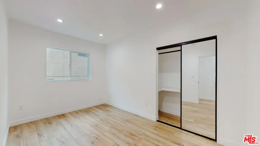 6809 Gloria Avenue, Los Angeles, California 91406