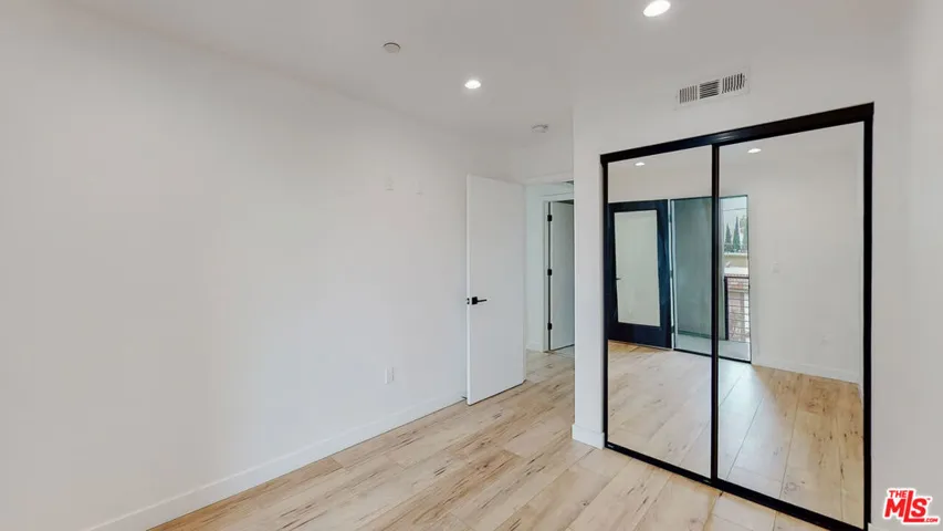 6809 Gloria Avenue, Los Angeles, California 91406
