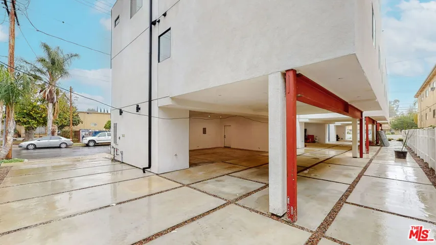 6809 Gloria Avenue, Los Angeles, California 91406
