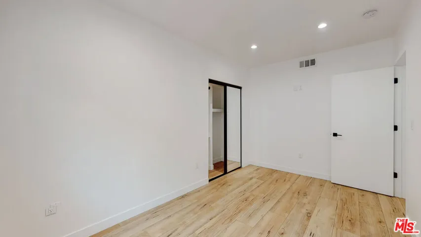 6809 Gloria Avenue, Los Angeles, California 91406