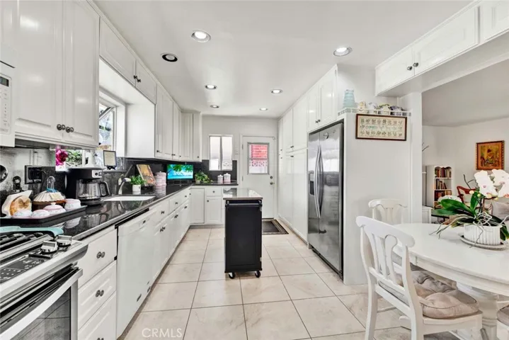 17171 Hague Lane, Huntington Beach, California 92647