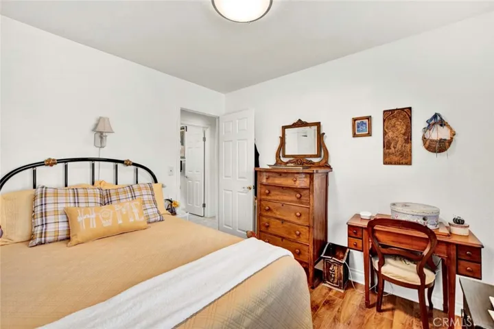 6 Panel Door To 1st Bedroom