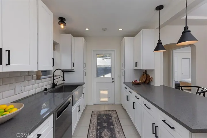 3759 Locust Avenue, Long Beach, California 90807
