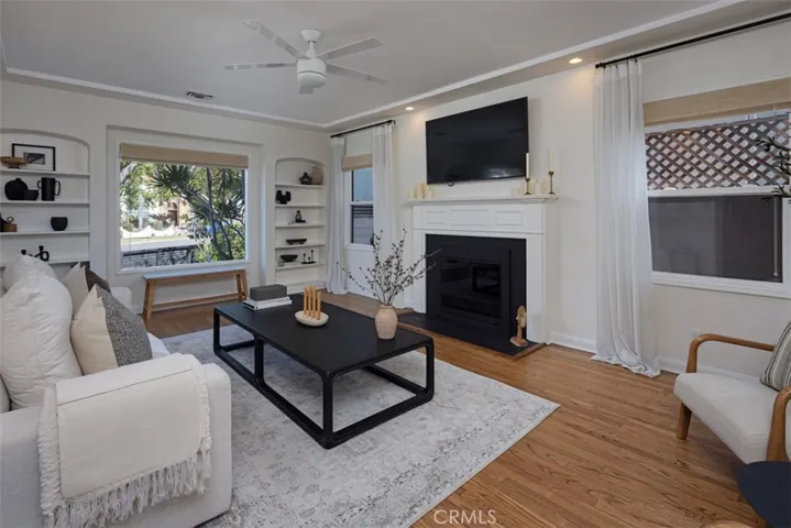 3759 Locust Avenue, Long Beach, California 90807