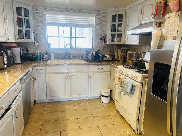 bright and functional kitchen