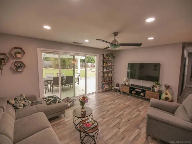 9772 Castaic Ct, Santee, California 92071